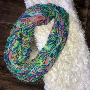 Beautiful Lily Pulitzer Infinity Scarf EUC